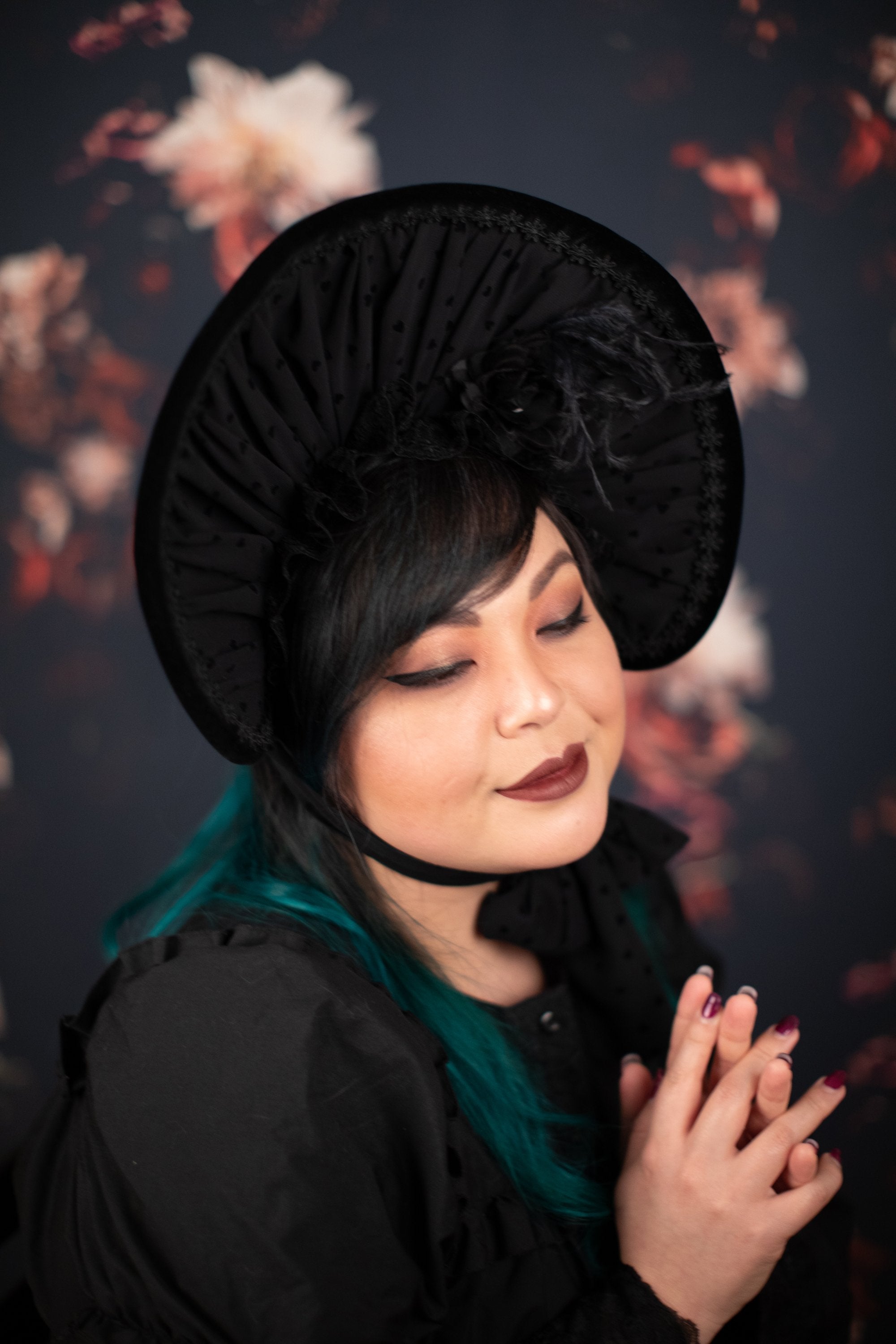 Black Velvet Bonnet - Lolita Collective
